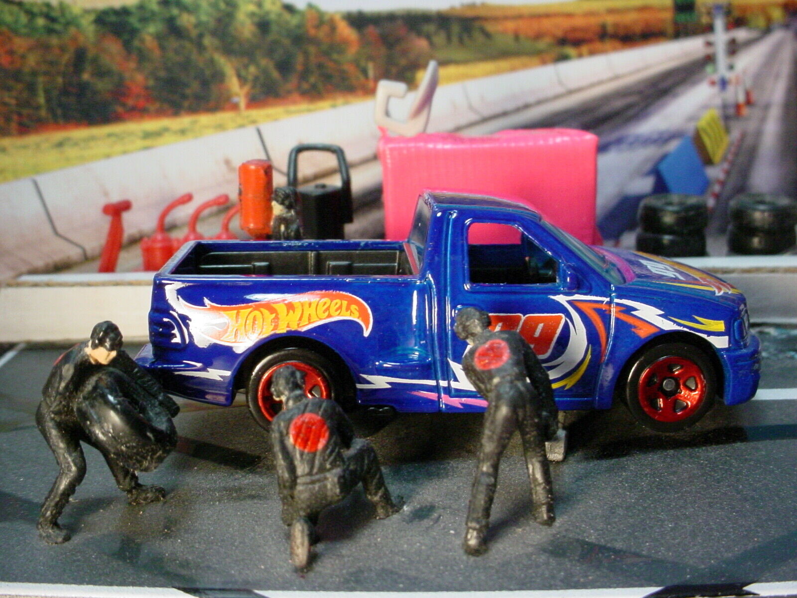 2022 Hot Wheels PACKAGE PULL multi-pack HW RACE TEAM '99 F-150