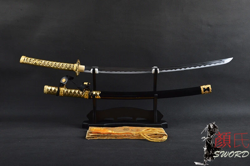 Espada Tachi Dorada Dragón Tsuba Dragón Acero al Carbono Katana Samurai Japonesa Forjada a Mano Foto 3 de 4