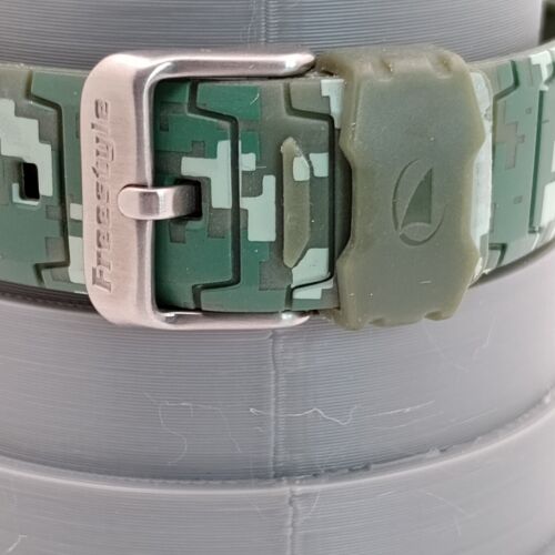 Freestyle Shark Classic FS81316 Night Vision Steel back 100m H2o Green Camo Rare - Picture 12 of 15