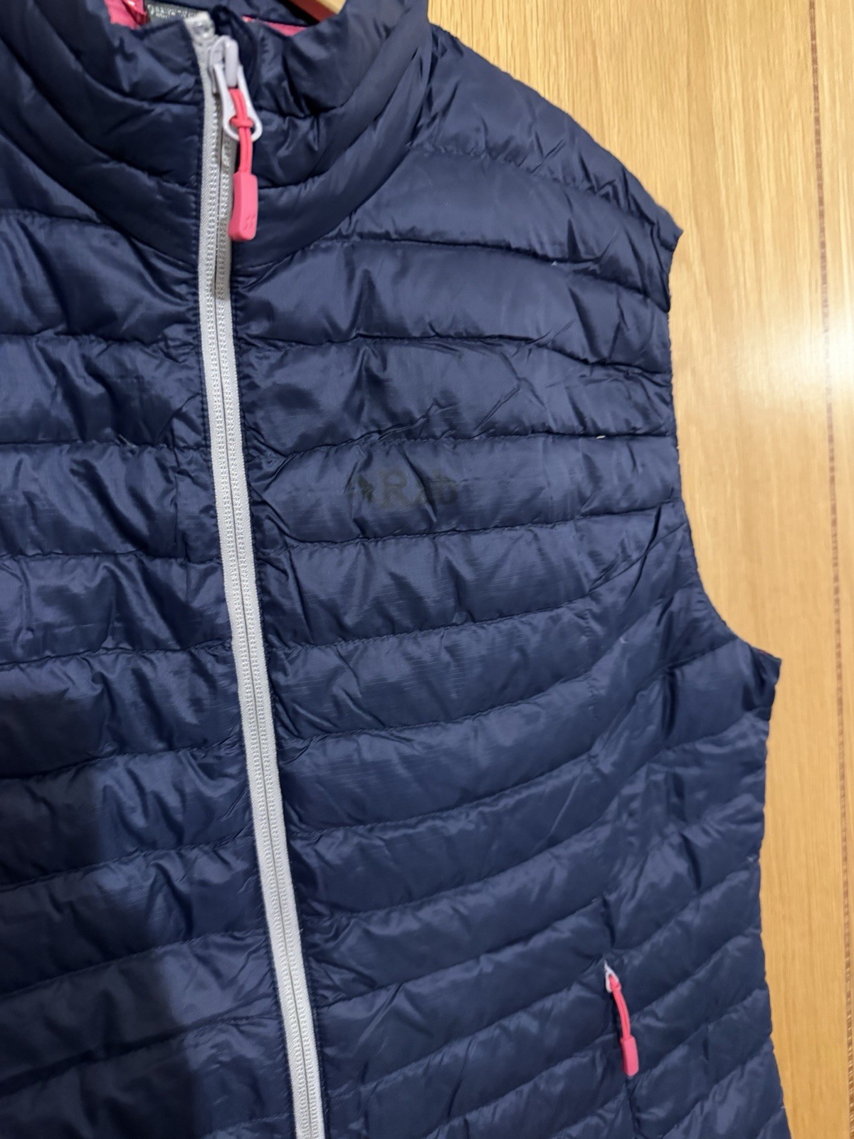 Rab Women’s Down Gilet Navy & Pink – Size 16 (XXL) – Faded Logo image 4