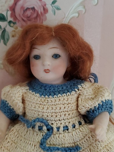 5.5" Adorable Antique All Bisque 83/100 Blue Sleep Eyes, Black Shoes, Kestner? - Picture 4 of 18