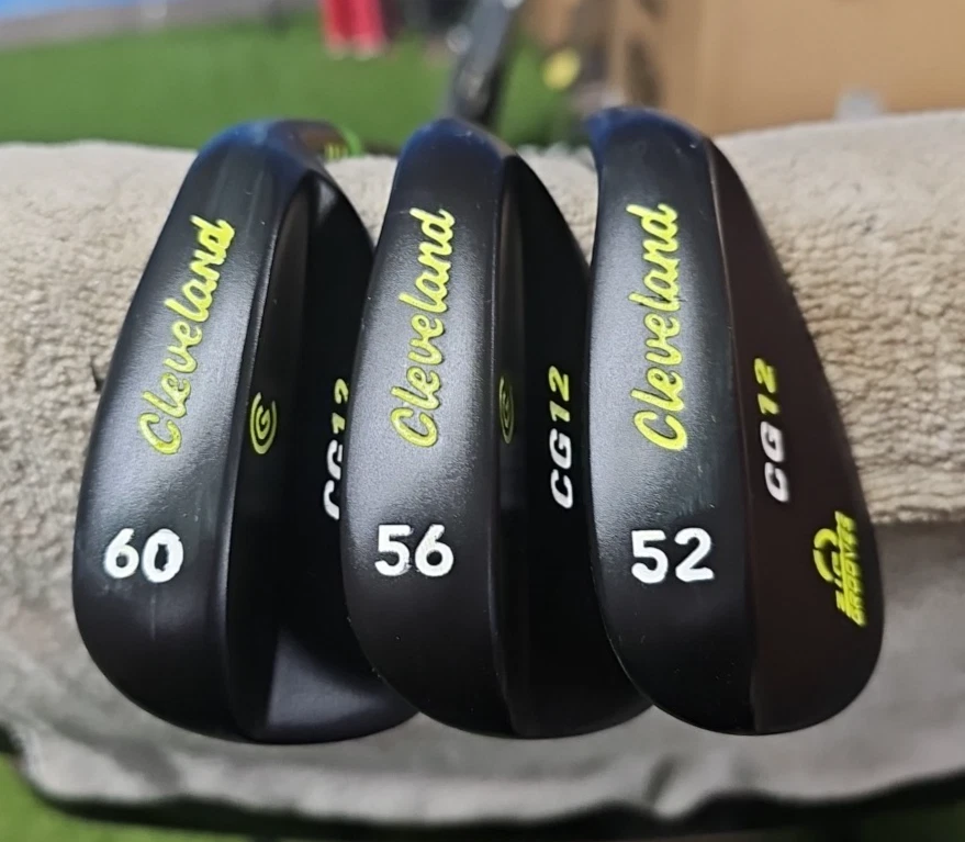 CLEVELAND CG12 BLACK NITRIDE 3 WEDGE SET 52-56-60 SPINE ALIGNED BLACK S300 L/G - Image 3 of 4