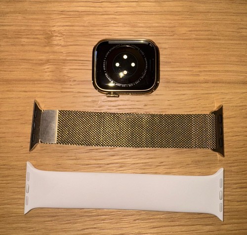 Apple Watch Series 8 (GPS + LTE) 41MM Gold Stainless Steel Case & Milanese Loop