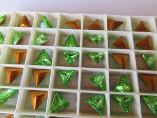 36 Swarovski Trillion Rhinestones 10mm Peridot/foiled. #4722