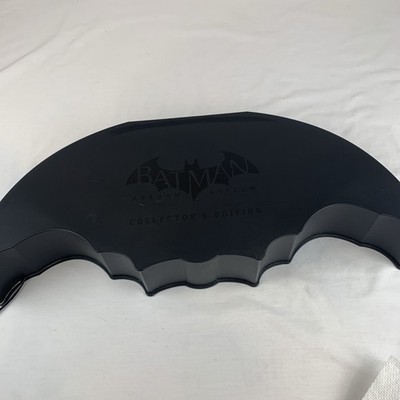 Batman  arkham asylum collectors edition Wing Case, Batarang, Book No Game