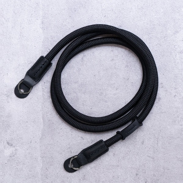 Yosemite CAMERA STRAP KARASU Stealth All Black Size 49.6in Yosemite CAMERA STRAP KARASU Stealth All Black Size 49.6in