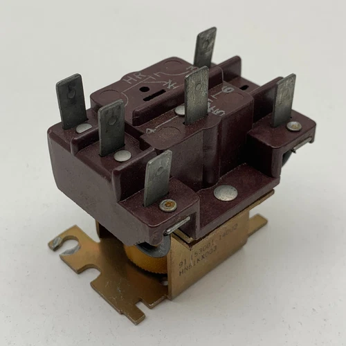RBM HN61KX003, 91-153001-14002 HVAC Control Relay 208/230VAC Coil