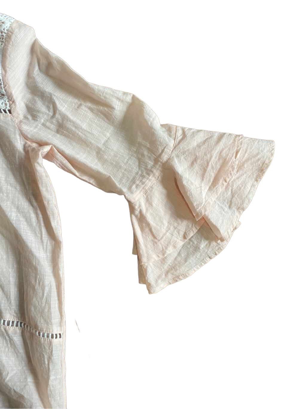 LOFT SOFT PEACH & WHITE CROCHET YOKE BELL SLEEVE COTT… Gem