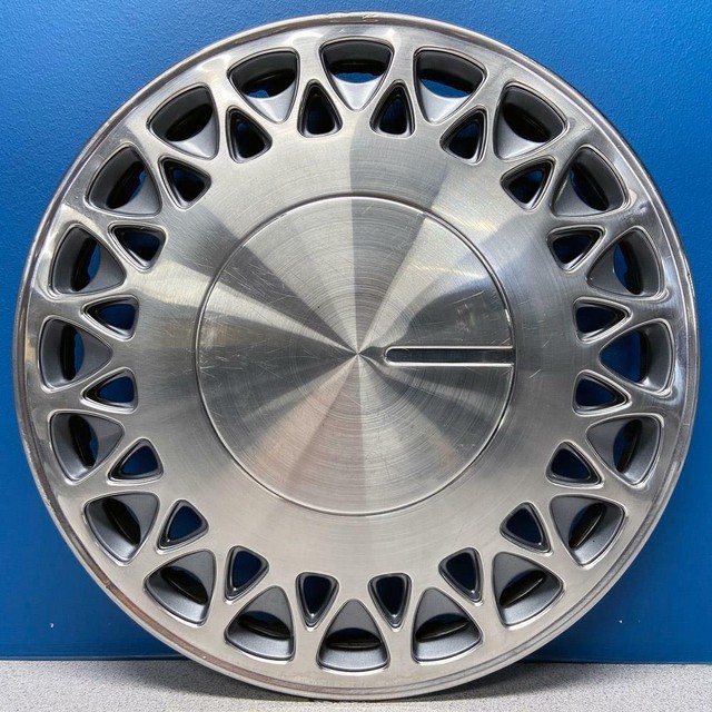 Genuine Plymouth Acclaim Voyager Caravan 14 Inch Metal Hubcaps Wheel