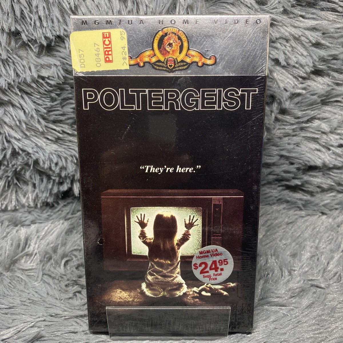 Poltergeist 動画券 Poltergeist VHS 1982 Factory Sealed Tape 1987 Release MGM Rare
