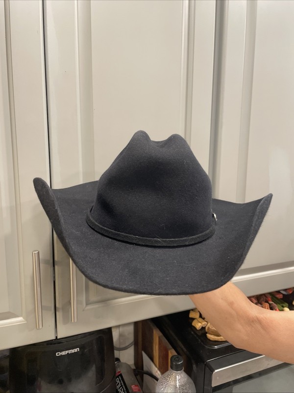 Serratelli Black 5xxxxx Beaver 4" Rolled Brim Hand signed by Jake Owens