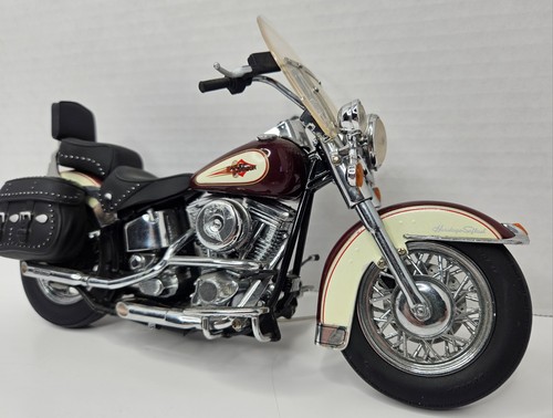 Franklin Mint 1986 Harley Davidson Heritage Softail Classic Motorcycle 1/10 READ - Picture 10 of 12