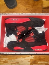 Jordan 4 Retro Red thunders size 11