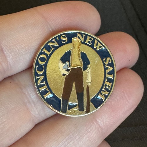 Vintage Lincoln’s New Salem Illinois Pioneer Enamel Lapel Pin Round Gold Blue