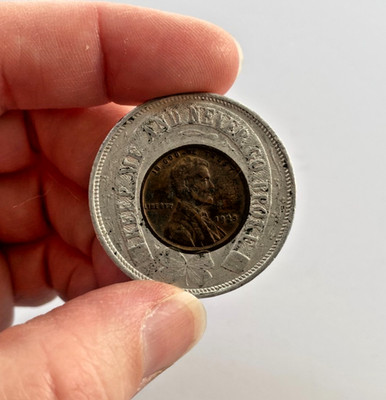 1925 Wheat Penny Encased in Good Luck Token Keep Me & Never Go Broke