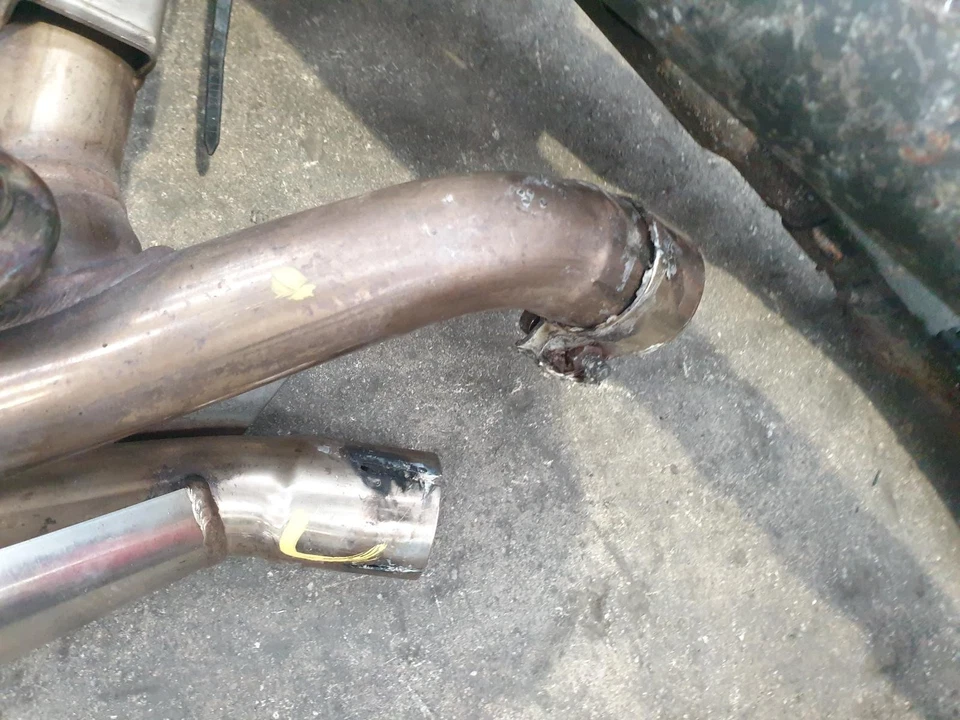 1996 YAMAHA VMAX LASER EXHAUST TAIL PIPES - Image 3 of 4