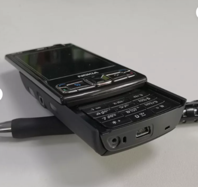 Original Unlocked NOKIA N95 8GB Mobile Phone 3G 5MP Wifi GPS 2.8