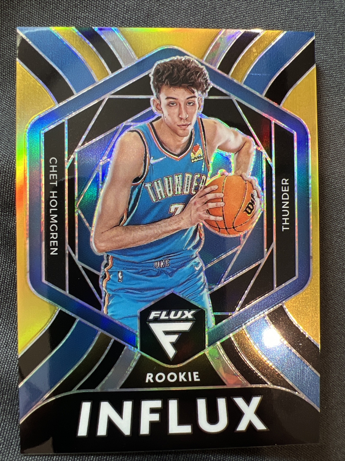 2022-23 Panini Flux Basketball Chet Holmgren #43 Gold Rookie RC Thunder /10 SSP
