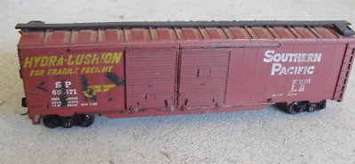 Vintage HO Scale Southern Pacific SP 651671 Double Door Box Car
