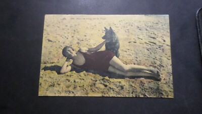 AK 1933 CALAIS FRAU MIT HUND SONNENBAD OLD POSTCARD
