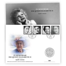 In Memoriam: HM Queen Elizabeth II Brilliant Uncirculated £5 Coin & Stamps Cover