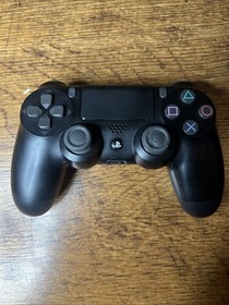 Sony PlayStation 4 PS4 500GB Console CUH-1001A &ndash; W/Cords & Controller Tested