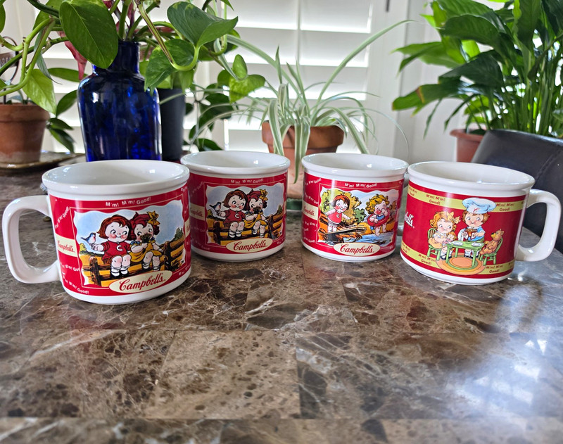Campbell's Kids M'm! M'm! Good! Advertising Mugs Set of 4, 1998 Red/White