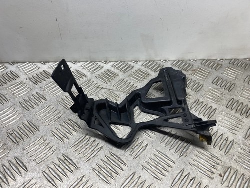 BMW 7 F01, F02 Kotflügelhalter vorne links 7046351 3.00 Diesel 180kw 24341929