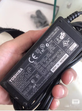 Toshiba ADP-45XH 6.3 3.0mm 15V 3A 45W Power Supply Adapter Charger