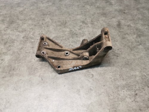 VW Corrado 2.0 16V 9A 136PS Halter Lichtmaschine Lichtmaschinenhalter #19867