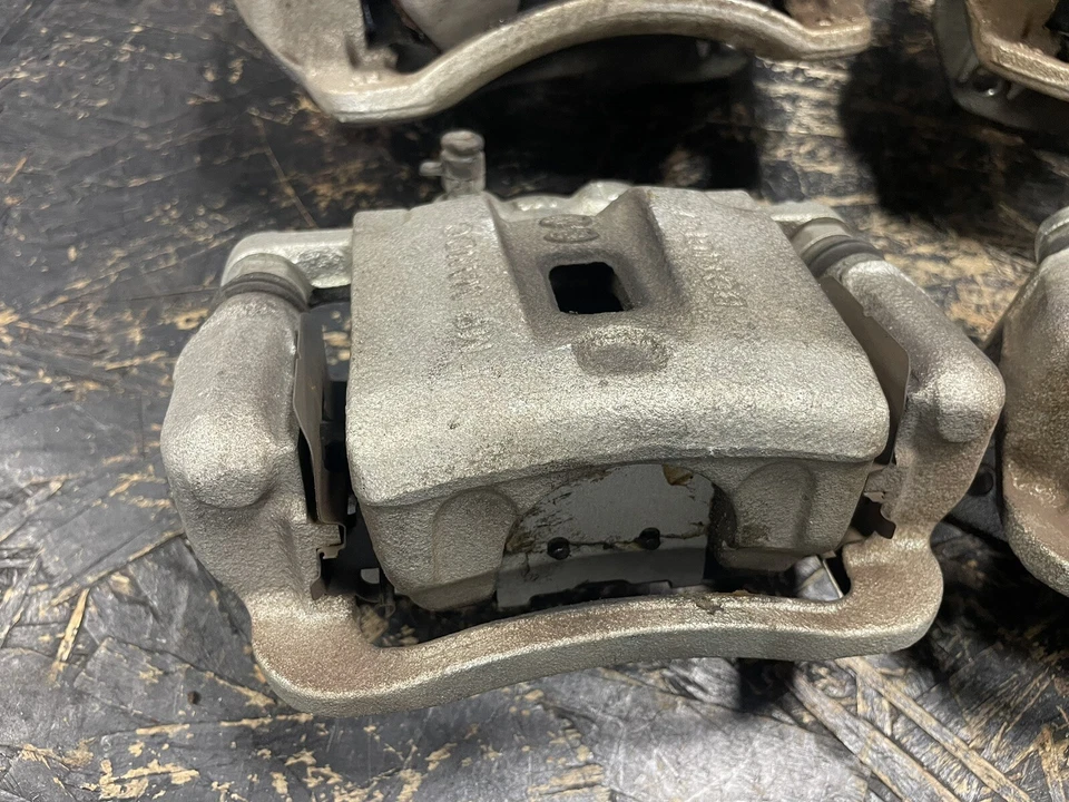 Hyundai Genesis 2010-2016 cupé OEM delantero trasero izquierdo derecho juego de pinzas Foto 3 de 4