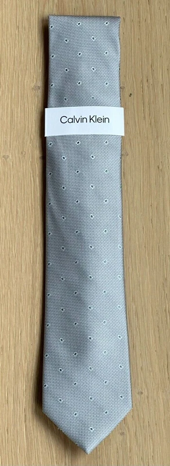 Corbata Calvin Klein de puntos plateados y verdes nueva con etiquetas (precio de venta sugerido por el fabricante 69,50 USD) Foto 2 de 4