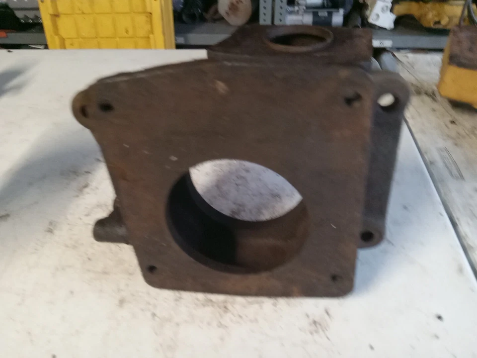 Adaptador Bellhousing Jeep CJ Commando 941185 V6 a T-14 65-70 Foto 2 de 4