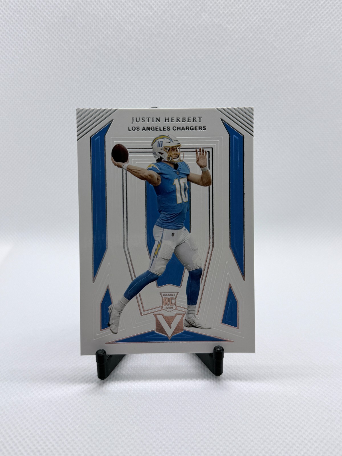 2020 Panini Chronicles - Vertex Justin Herbert #V-3 (RC)