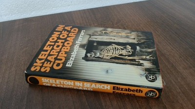 			Skeleton In Search Of A Cupboard, Elizabeth Ferrars, Book Club As		