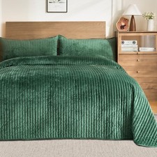 Cozy King Size Velvet Quilt Set - 3 Piece Oversized Striped Comforter  Pillow S