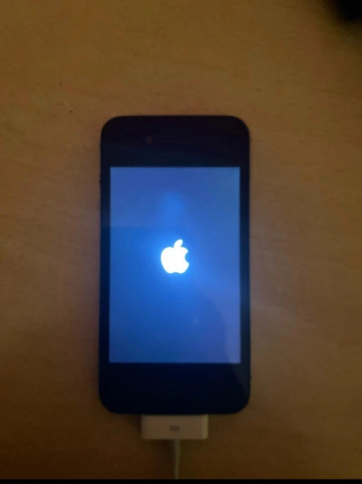 Apple iPhone 4S - 8GB - Nero (Sbloccato) - Immagine 4 di 4