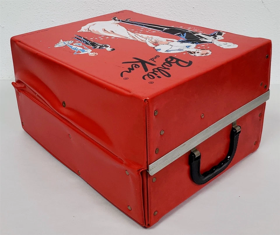 D-959 VINTAGE 1963 MATTEL RED VINYL BARBIE AND KEN DOLL CARRYING CASE! - Image 3 of 4