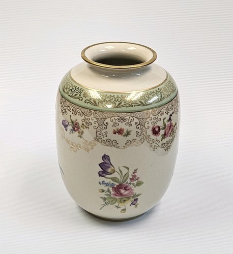 Antique Eschenbach, Bavaria Germany Elfenbein Porcelain floral vase 10.25" - Picture 14 of 14