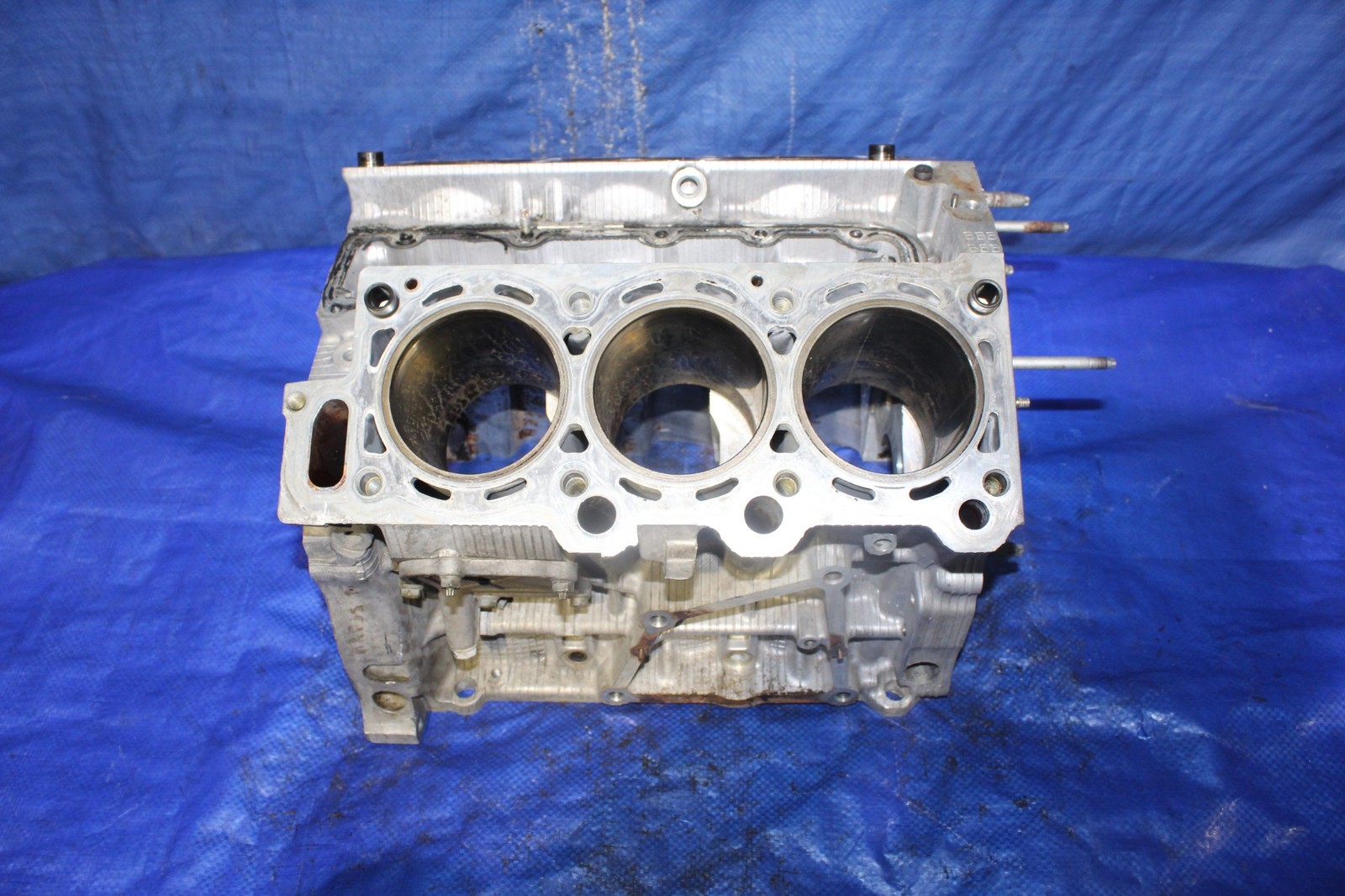 2000-2004 Toyota Avalon 3.0L V6 VVTI FWD Engine Block Only JDM 1MZFE