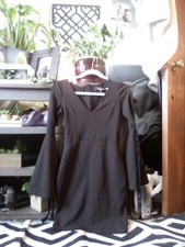 Lulus Brand Long Sleeved Black Silhouette Little Black Dress Sz S