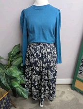 Vintage Herman Geist Cottagecore Navy White Floral Maxi Skirt Size M