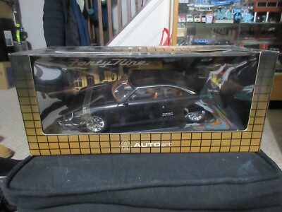 1:18 AutoArt Ford Forty Nine Concept Car Dealership Exclusive BLACK RARE!