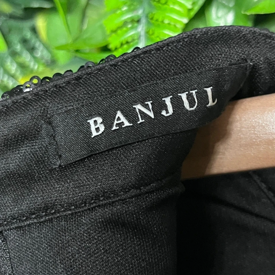 Vestido BANJUL Mediano Negro Lentejuelas Flecos Cuello Simulado Recorte Manga Larga Mini 3263 Foto 4 de 4