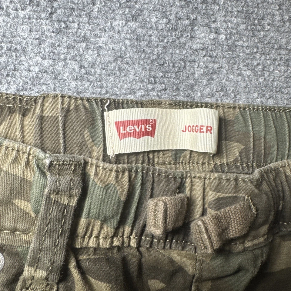 Pantalones de chándal Levi's camuflados para niños talla 14 REG verde camuflaje cintura elástica Foto 4 de 4