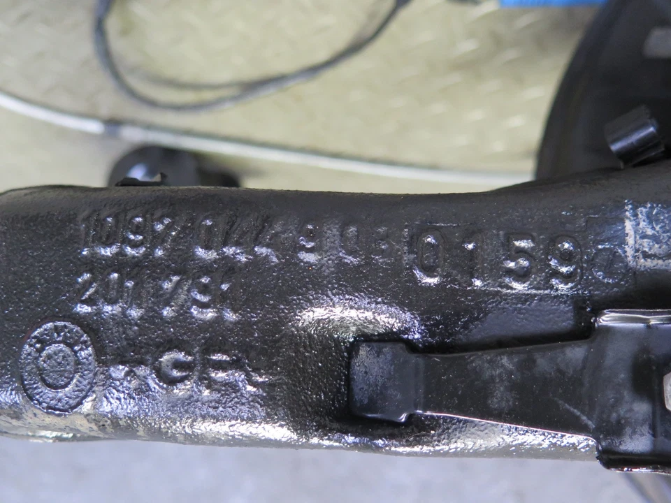 01-06 BMW E46 330i 330Ci tracción trasera nudillo derecho rueda buje brazo de arrastre OEM Foto 3 de 4