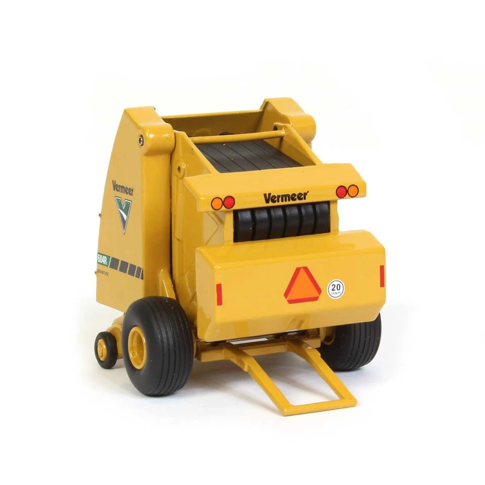 1:64 Vermeer 604R Round Baler with Bale by Spec Cast - Image 4 of 4