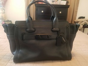coach swagger 27 black
