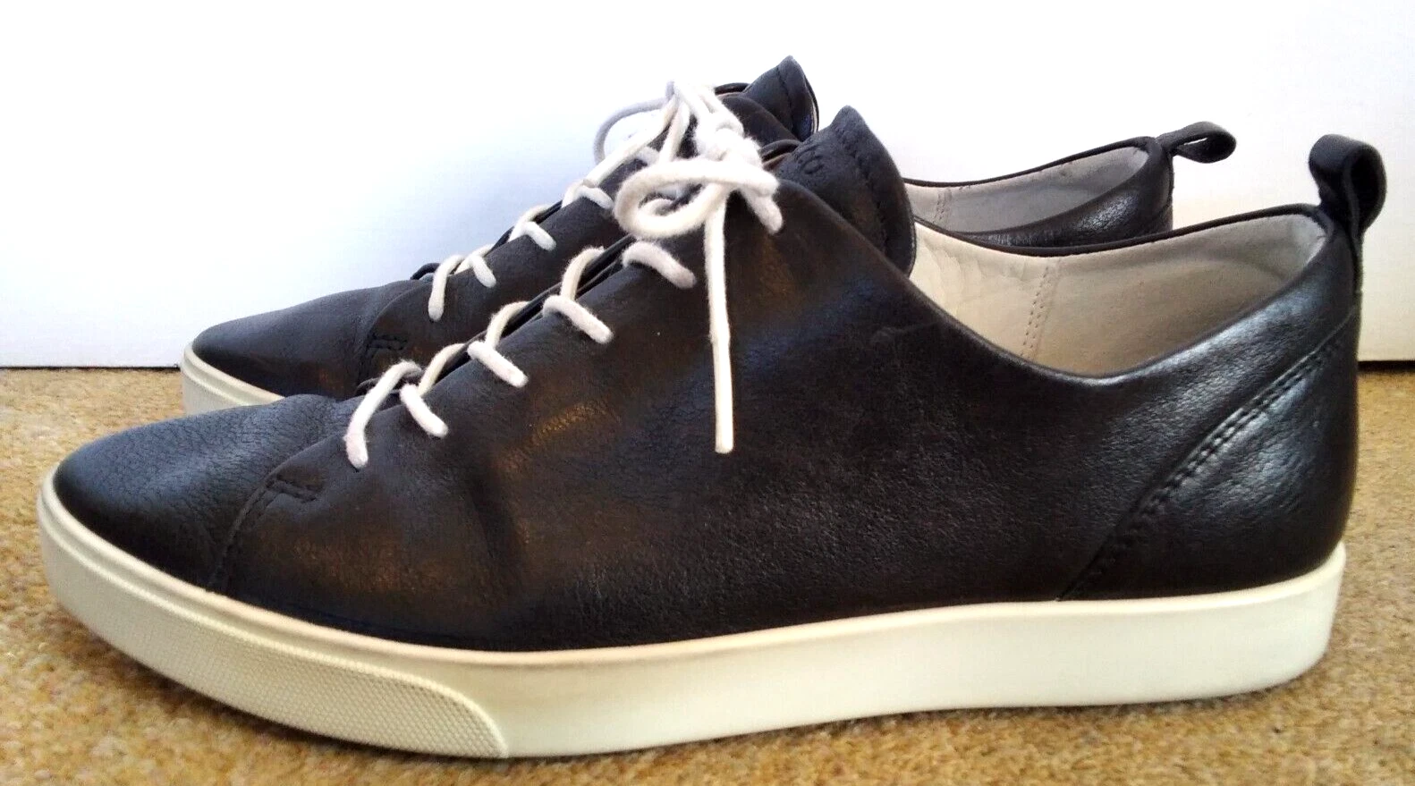 Ballerine in pelle ECCO. Regno Unito 7. EU 40. Nero. Ottima qualità e stile incantevole. Ottime condizioni