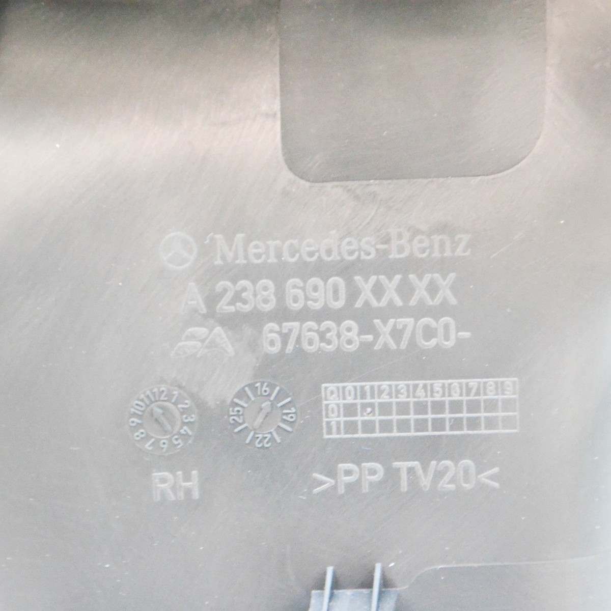 、 MERCEDES-BENZ Coupe C238 E220d Rear Right Side Card Panel